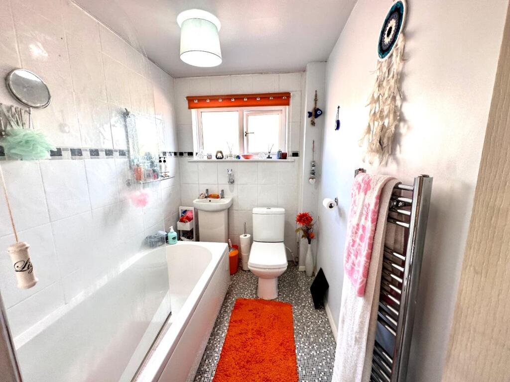 HOUSE BATHROOM
