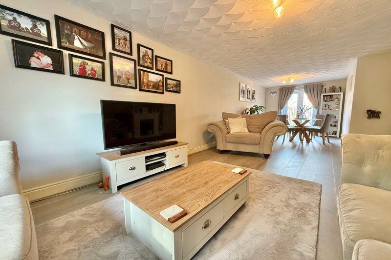 28'Lounge/Diner