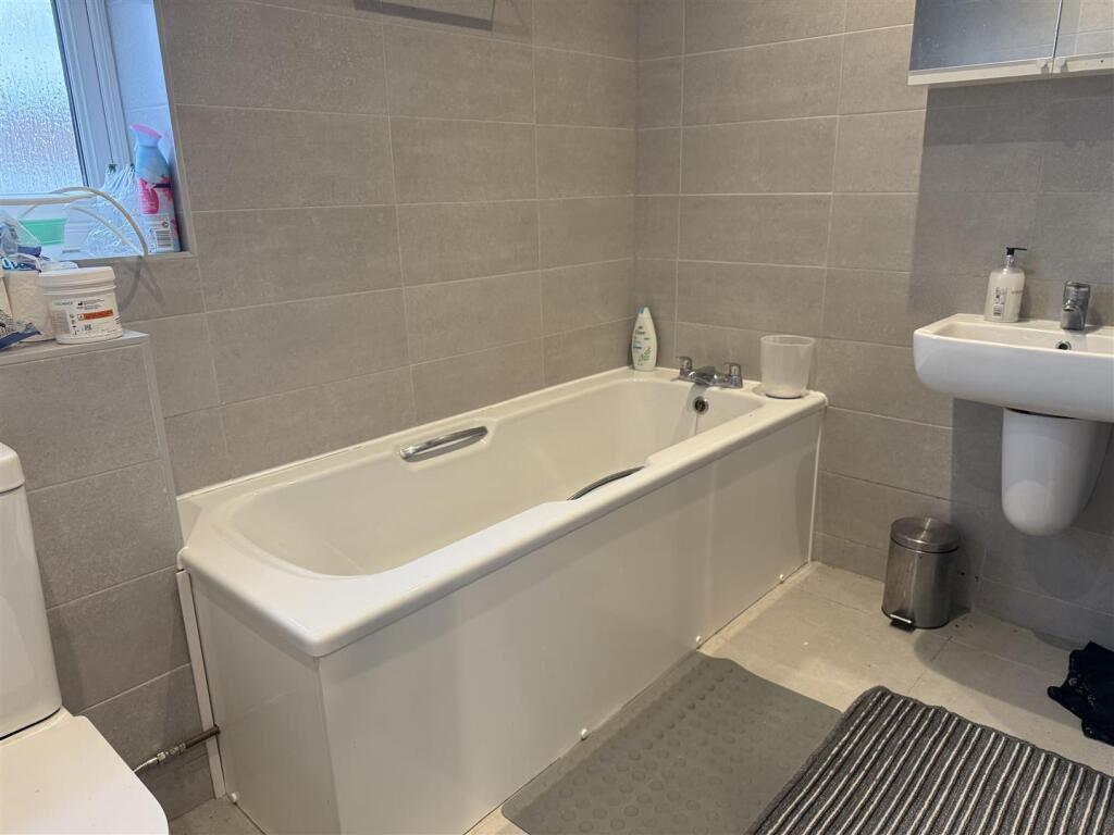 Bath &amp; Shower Room