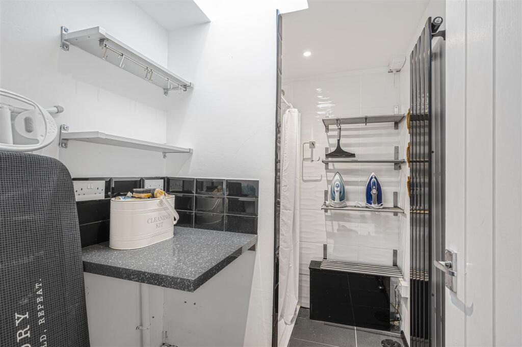 Shower/Utilities