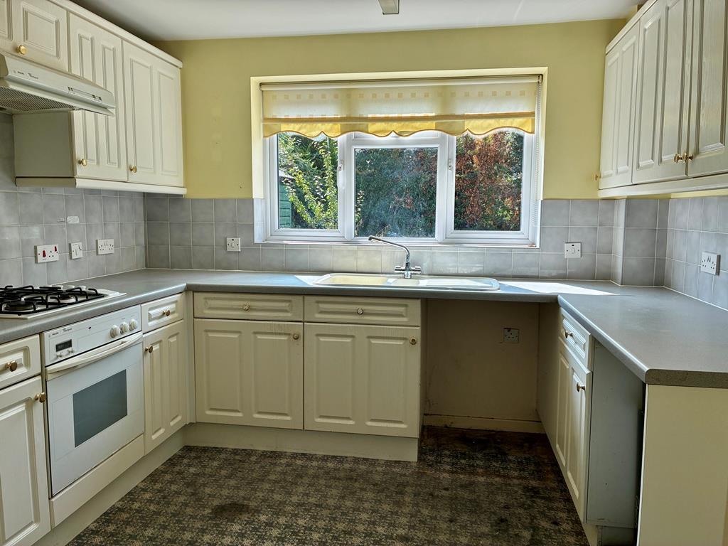 Kitchen (3).JPEG