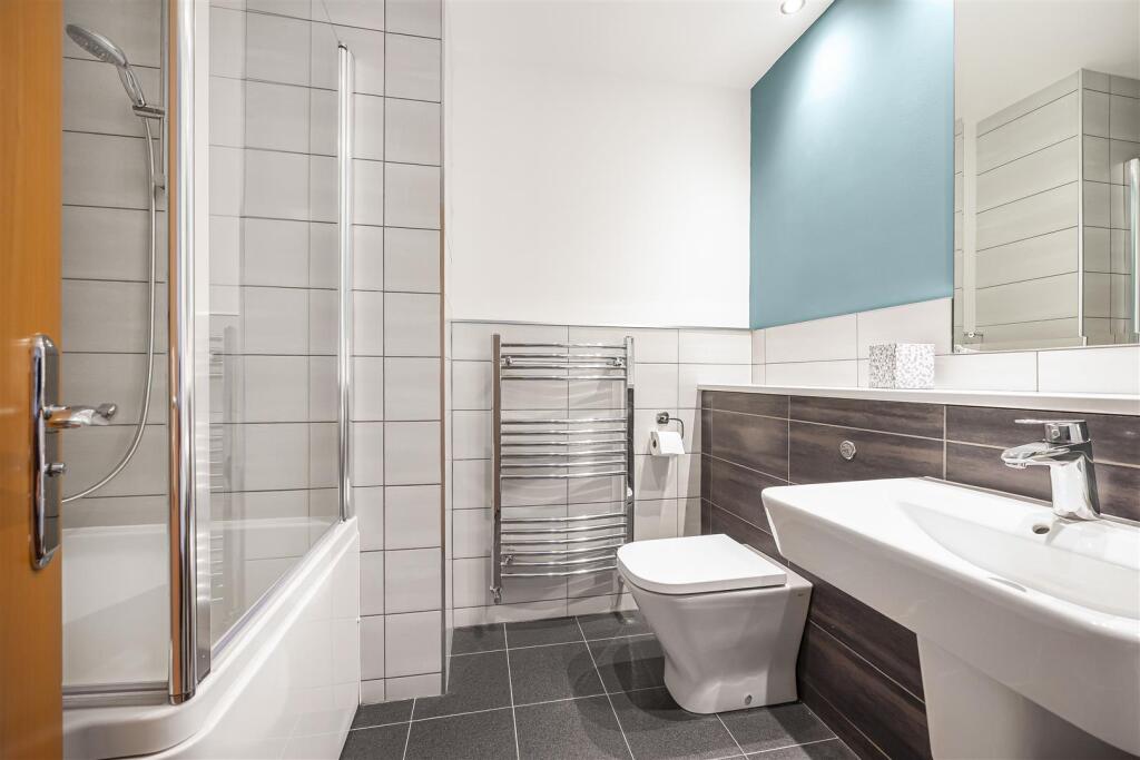 Ensuite.jpg