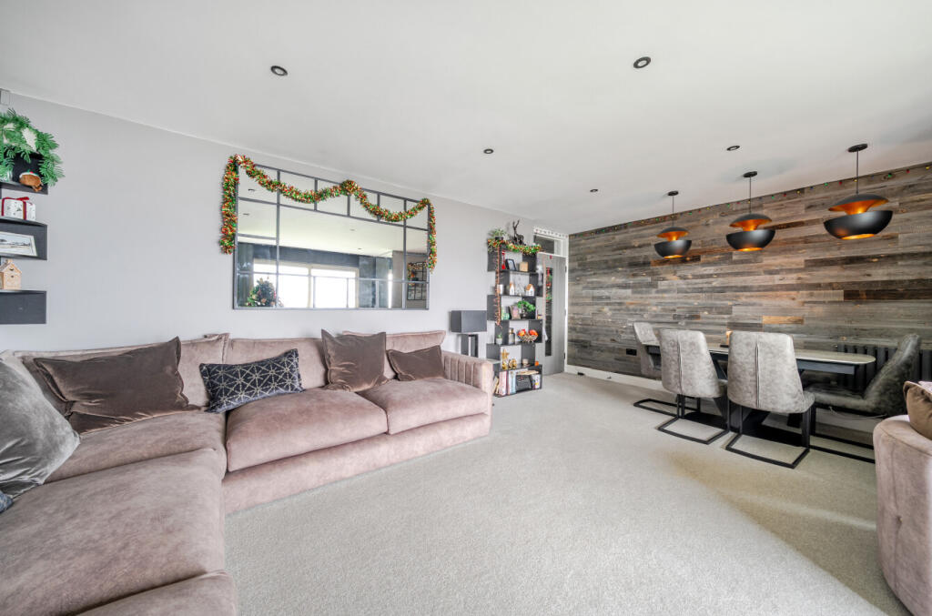 1381289-9-6924776...