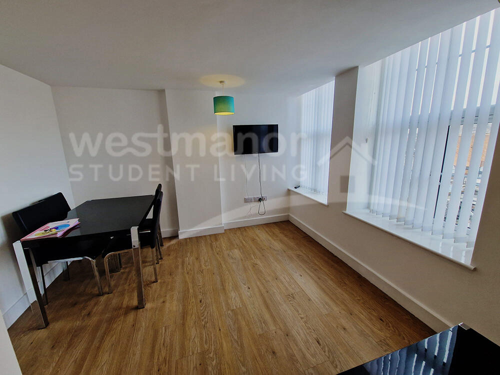 FLAT 13