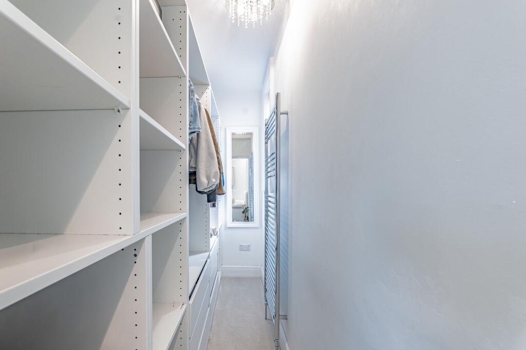 Bedroom Three Walk In Wadrobe