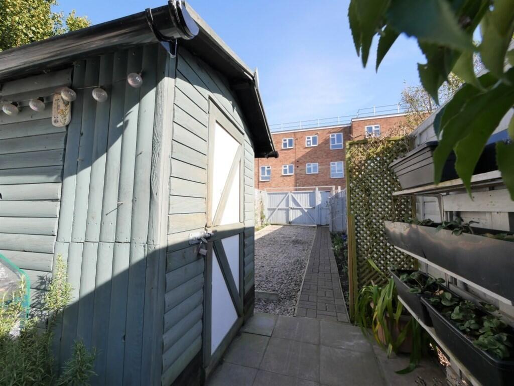 GARDEN &amp; PARK...