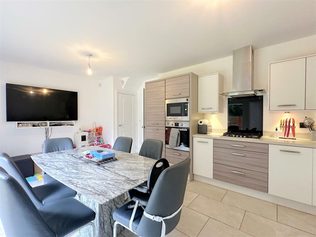 Kitchen / Diner
