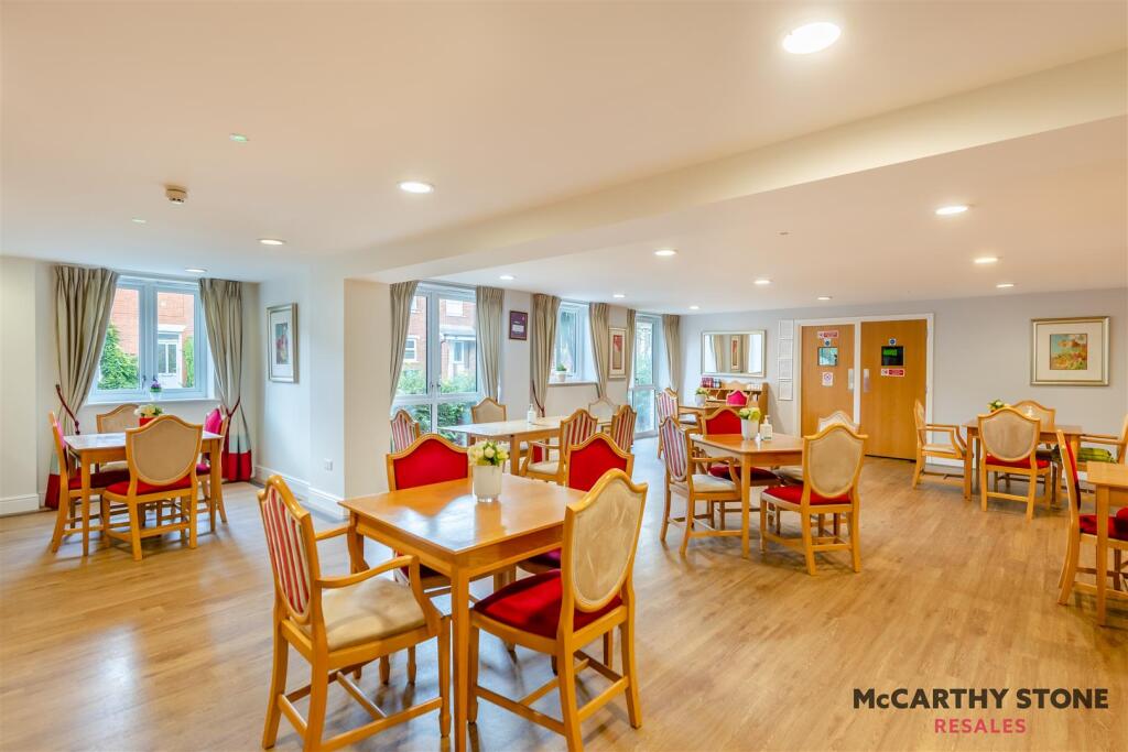 8618395-interior18.jpg