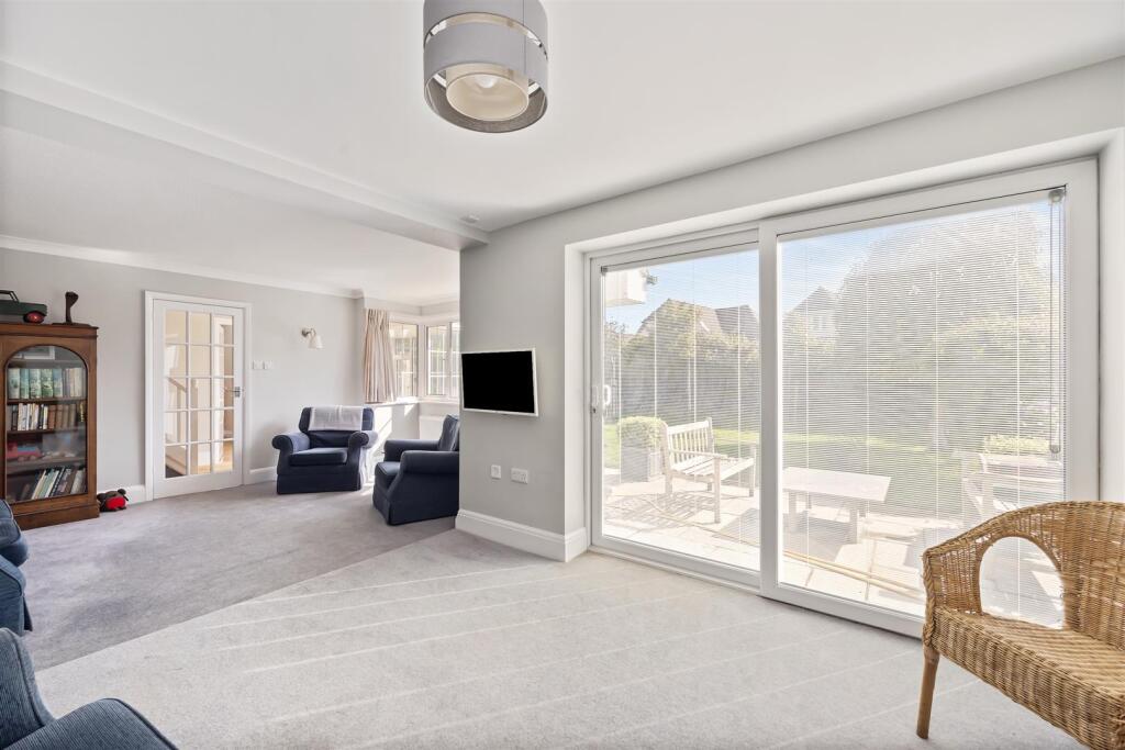 Brook Lane, 32-018.jpg