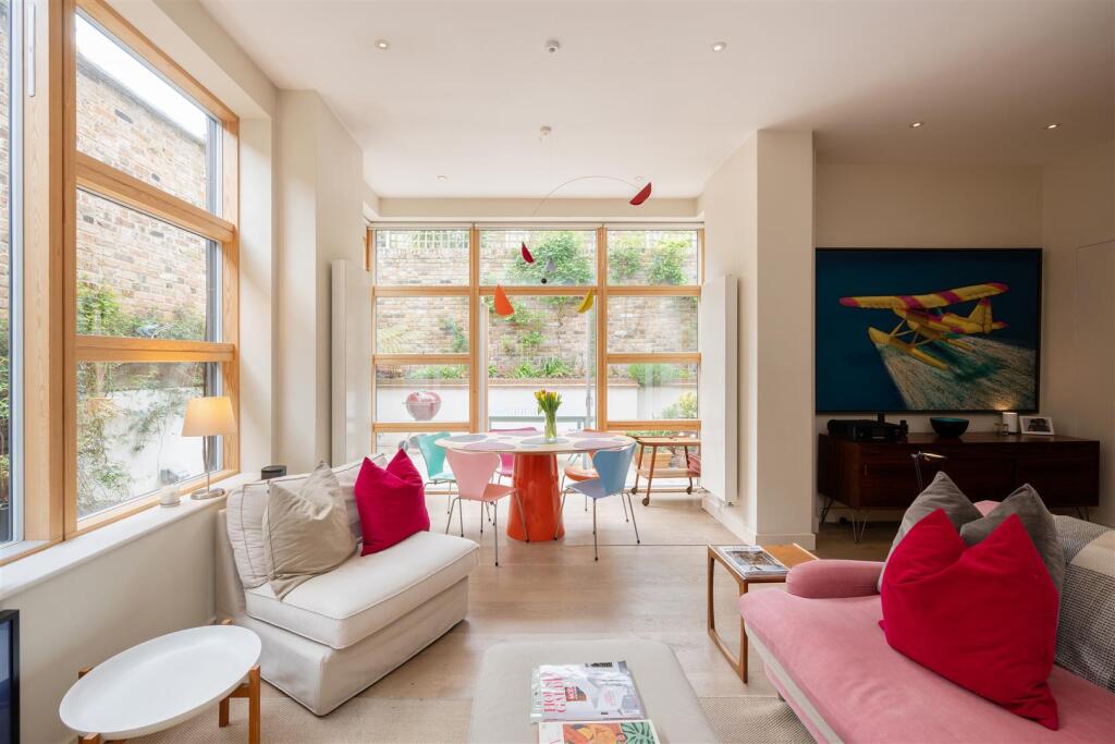 Francis Bentley Mews Hi-8.jpg