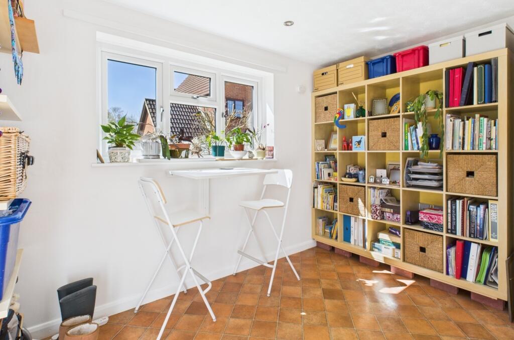 CAM02545G0-PR0378-STILL020