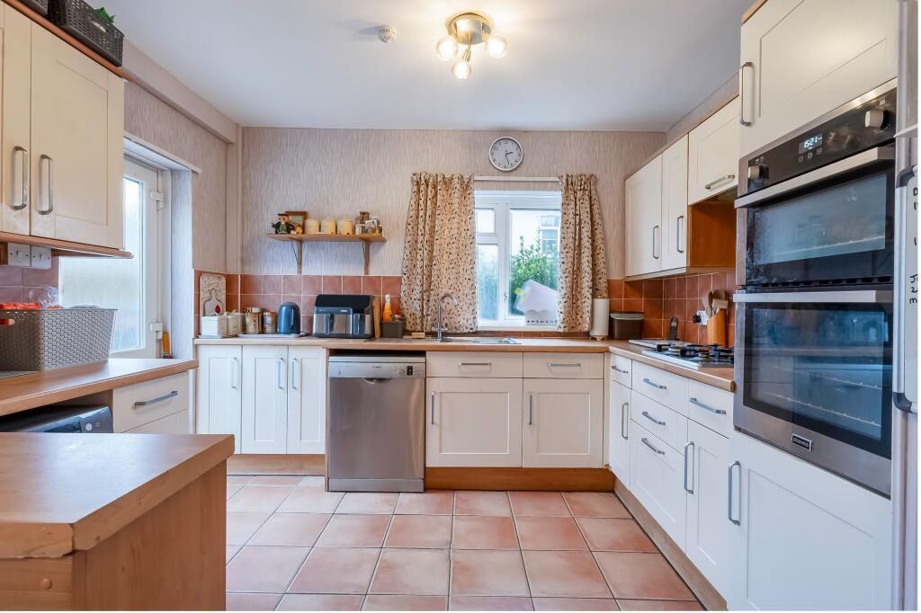 Kitchen dining room