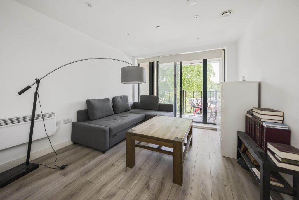 Flat 103 1A Hillreach -008