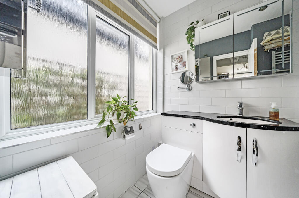 1318058-6-686580e...