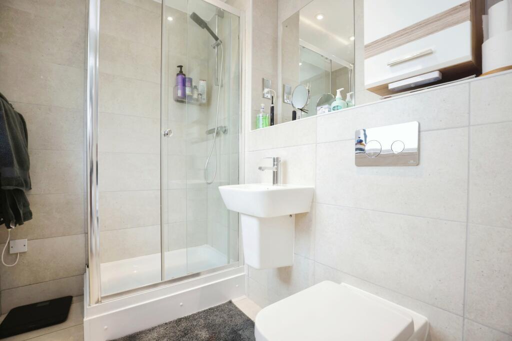 En-suite shower room