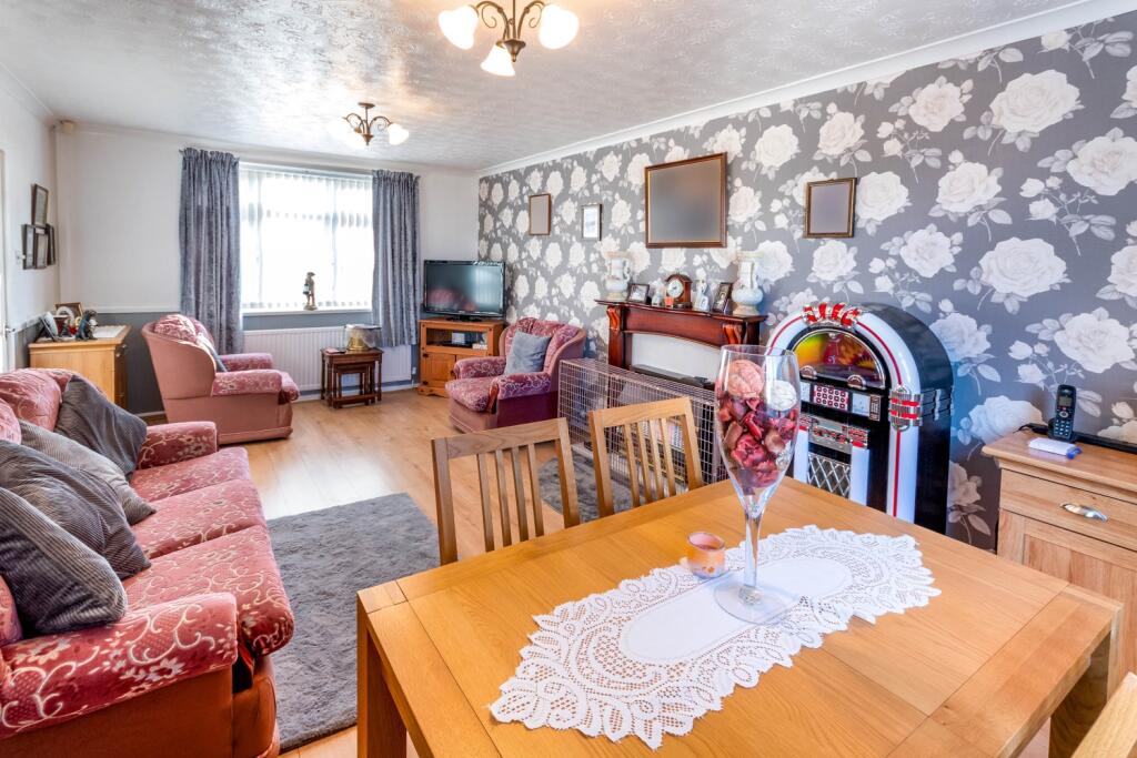 Estate Agent EweMove Scunthorpe Living Room