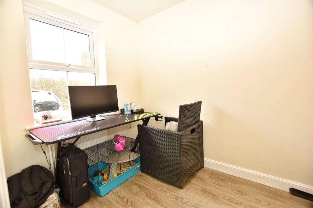 Bedroom 4/Office