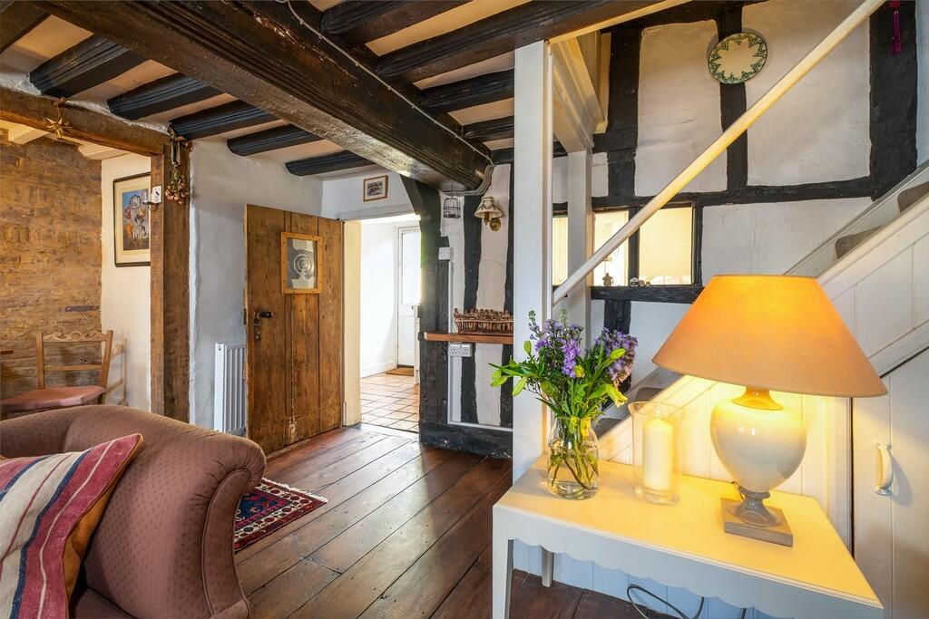 1440px-Neates Cot...