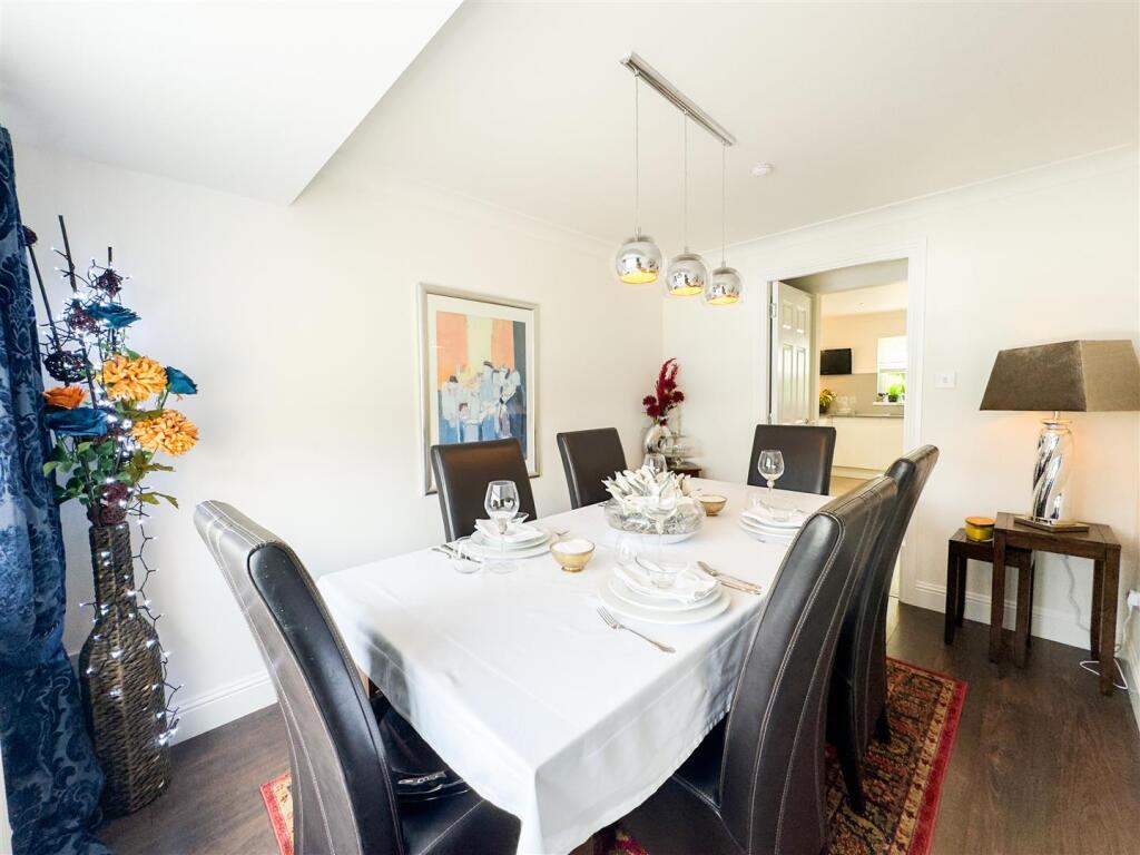 DiningRoom/5th Bedroom