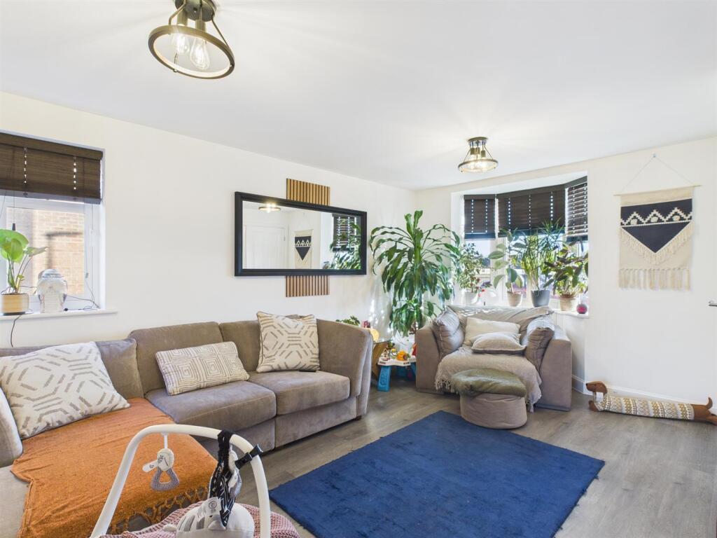 living room 1 .jpg