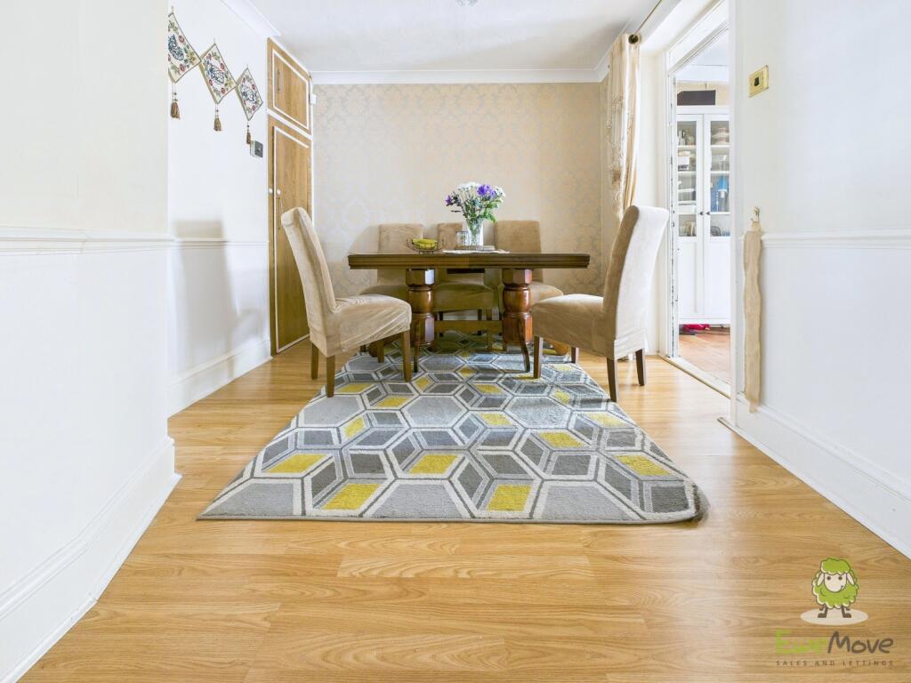 CAM01543G0-PR0157-STILL013