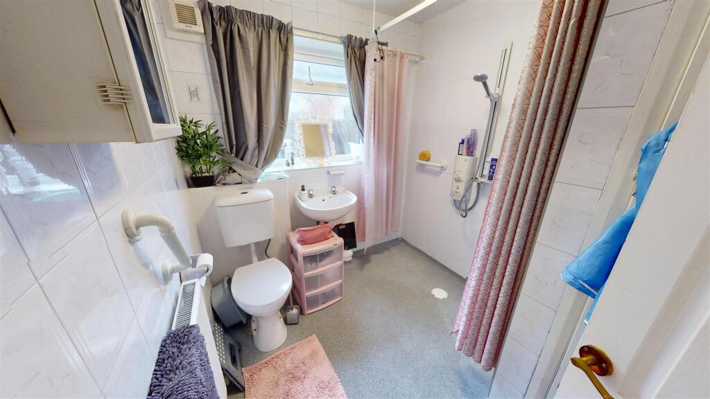 Woodside Road Bathroom