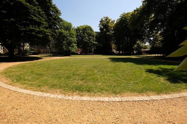 COMMUNAL GARDEN 