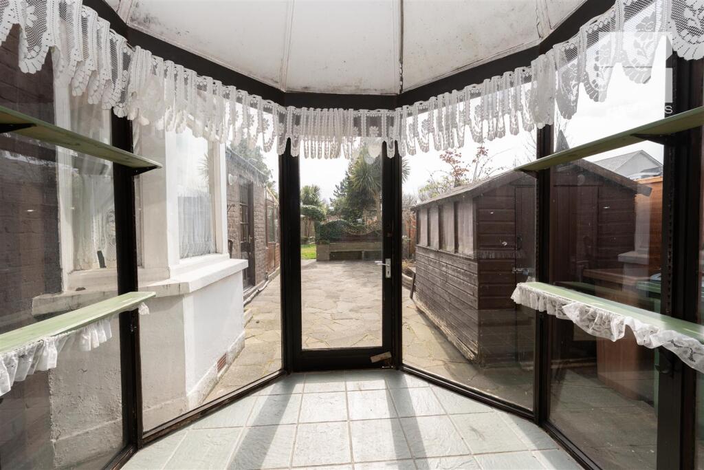 97 Hall Lane_0021.jpg
