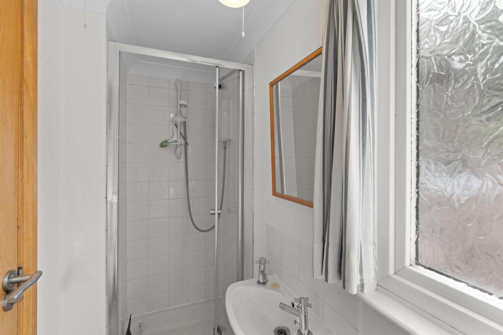 146 Glebe Road-026.JPG