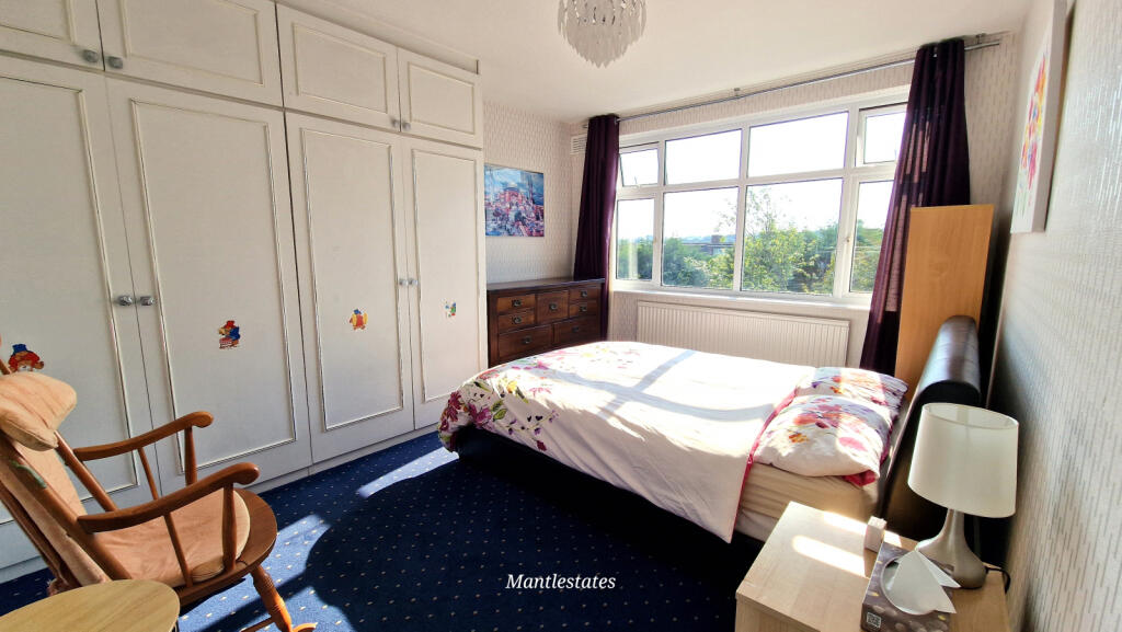 BEDROOM (2)