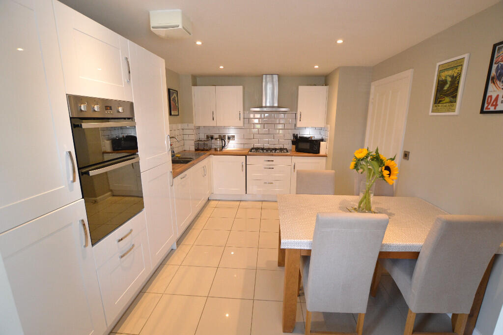 Kitchen / Diner