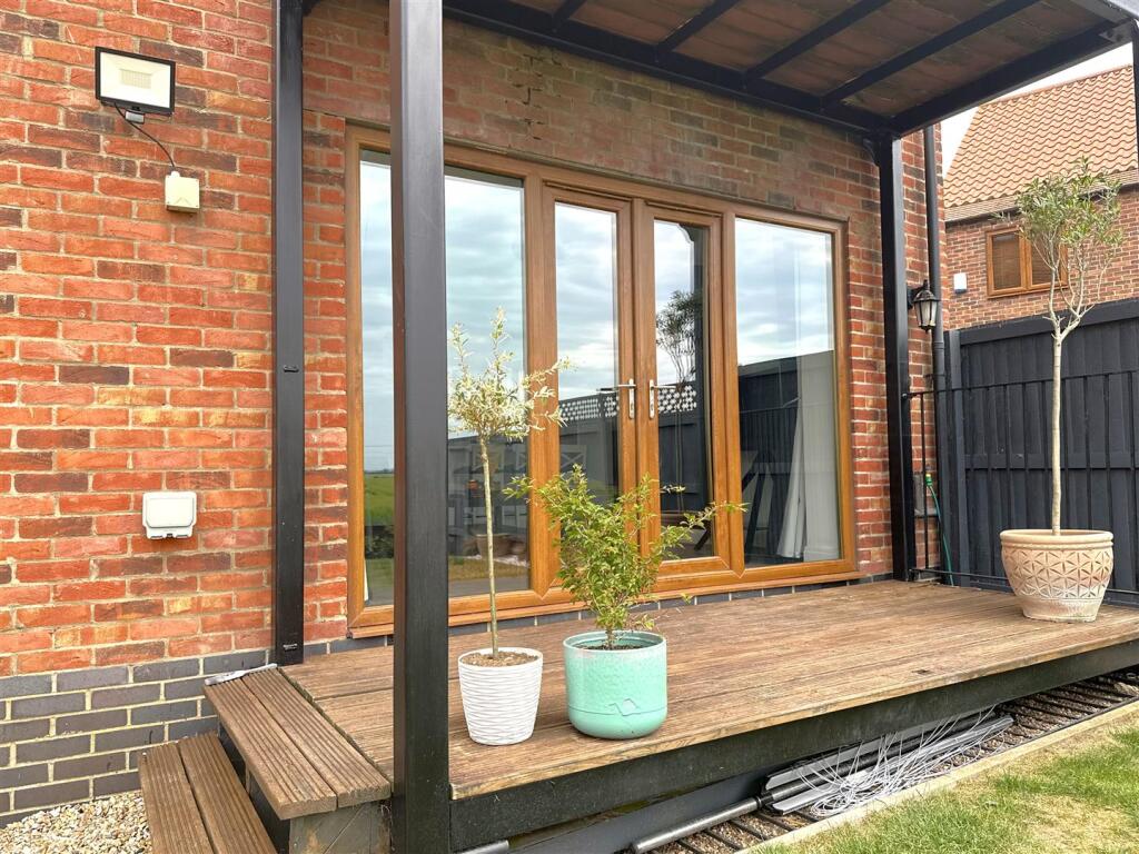 Raised Sun Terrace 430