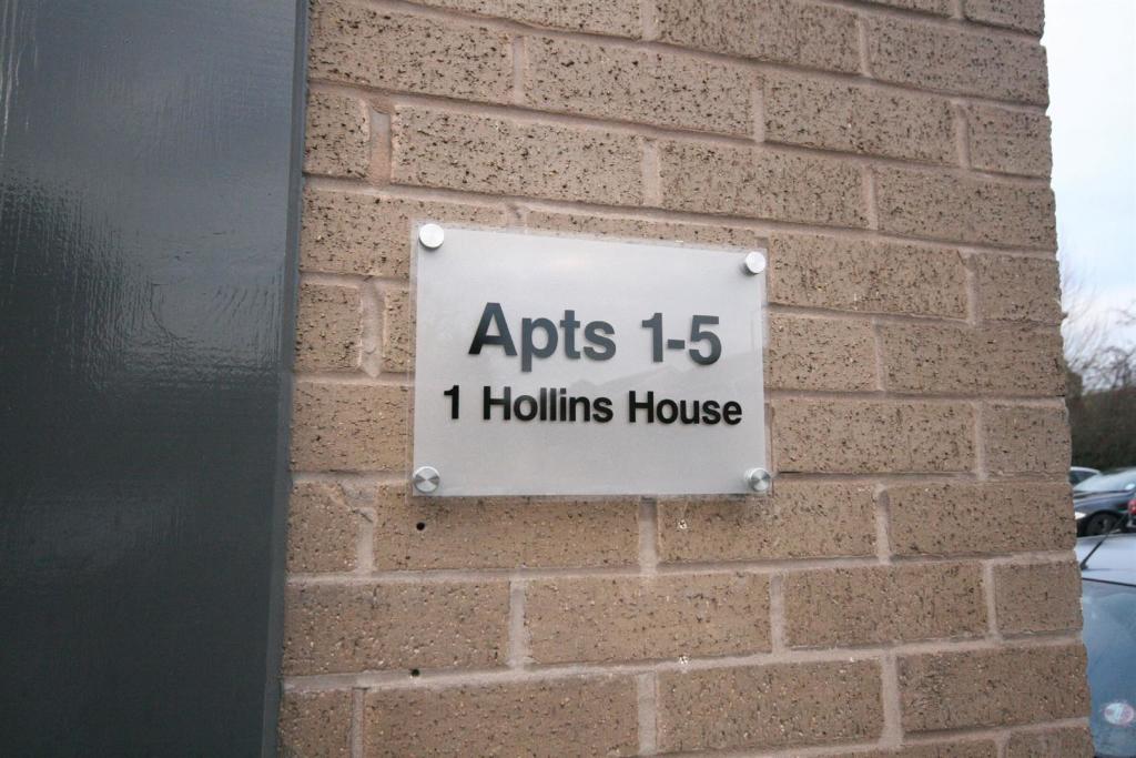 Hollins House