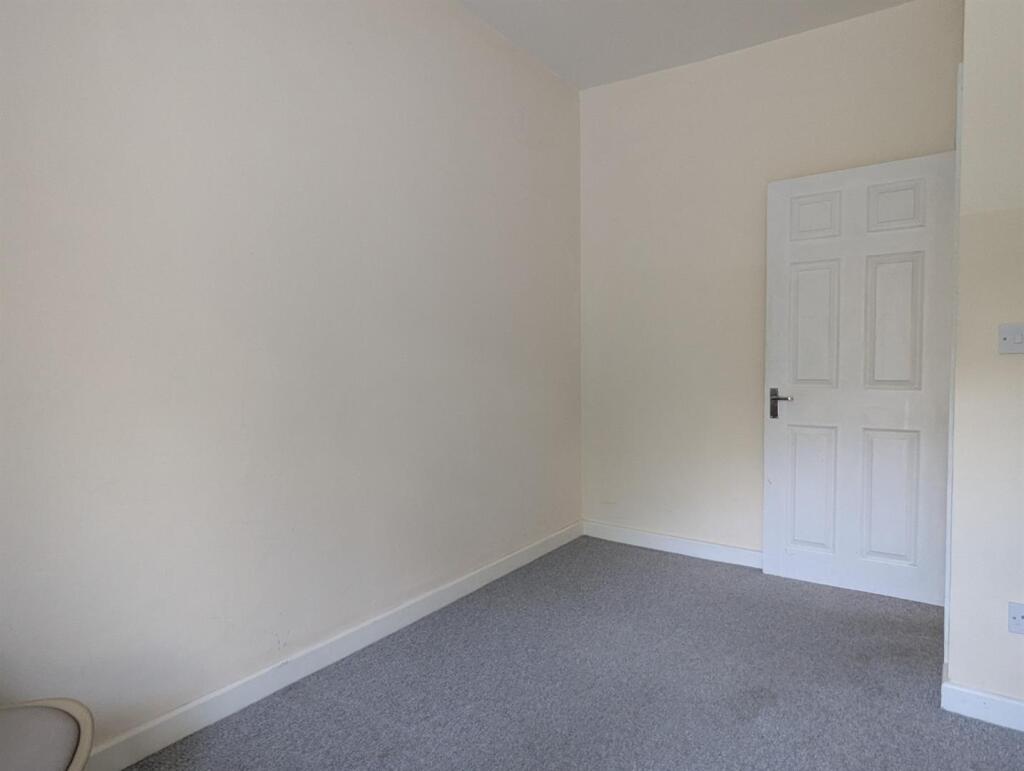 Single Bedroom.jpg