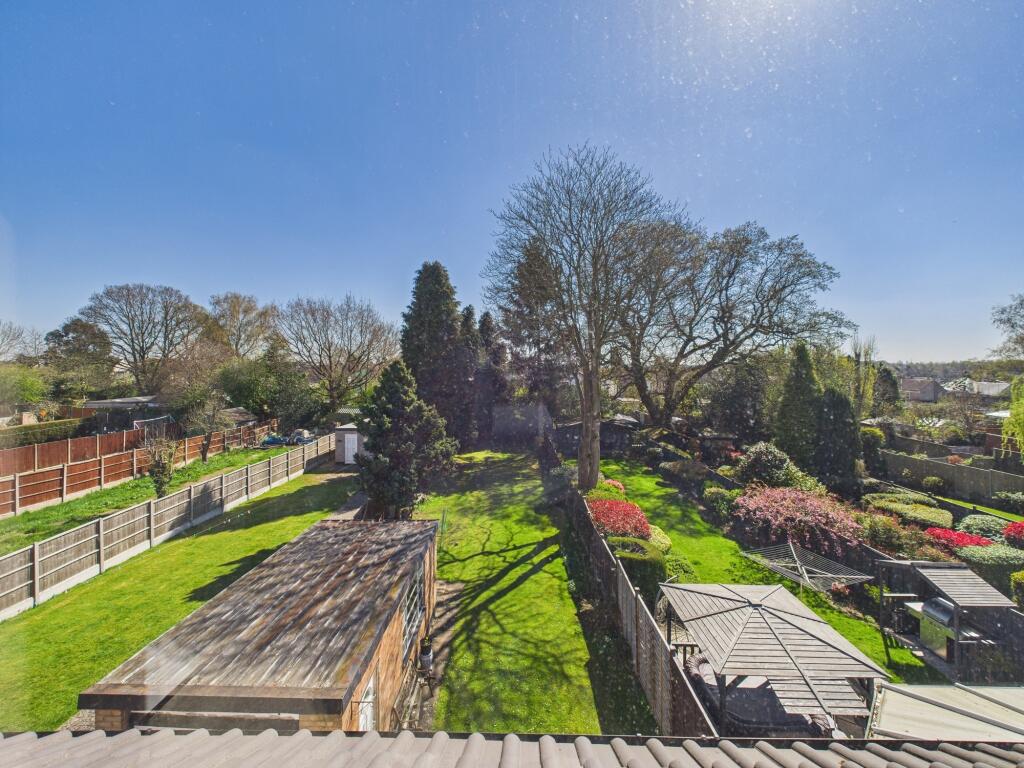 CAM05192G0-PR0042-STILL036