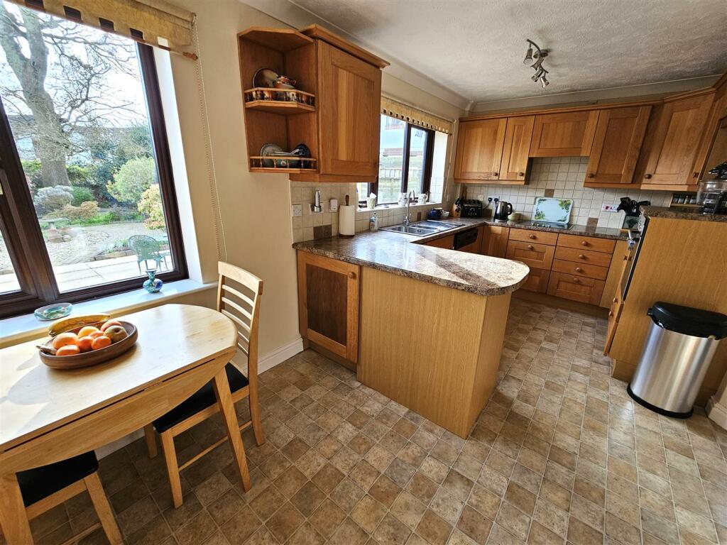 Kitchen-Breakfast Room.jpg