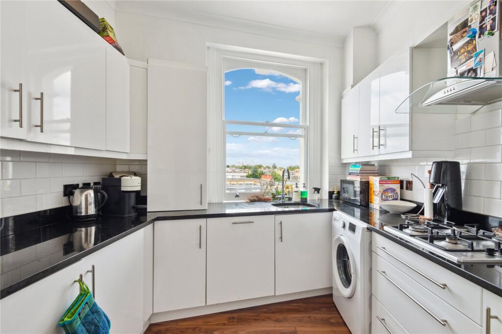 Kitchen/Reception