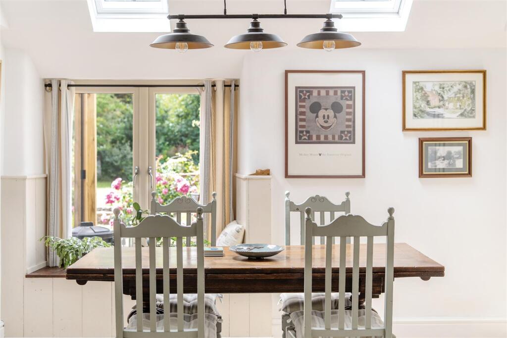 Kitchen Breakfast area