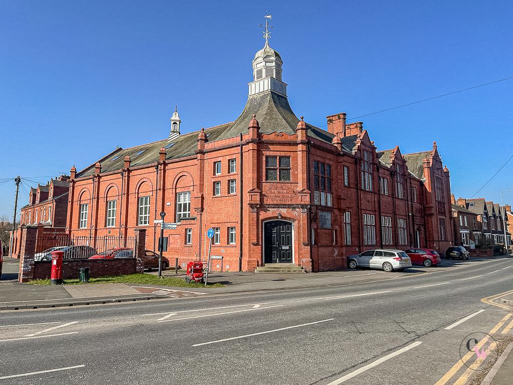 WhatsApp Image 2025-03-06 at 13.02.43.jpg