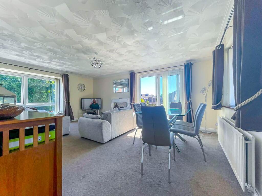 9 riverslea lounge m