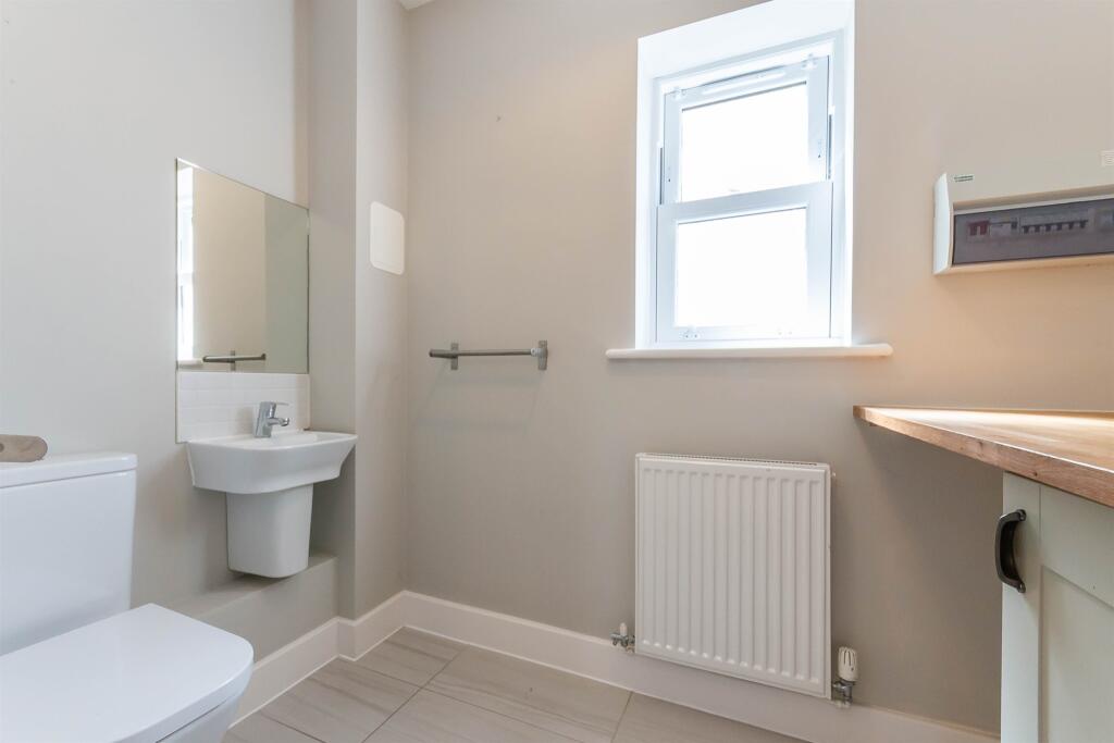 Cloakroom/Utility