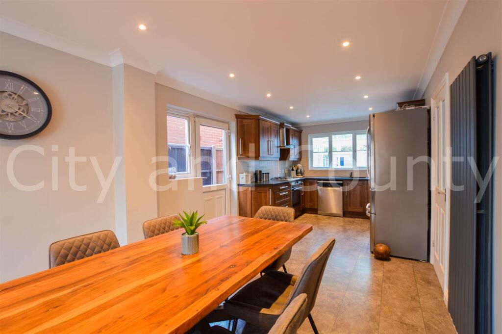 Kitchen Diner