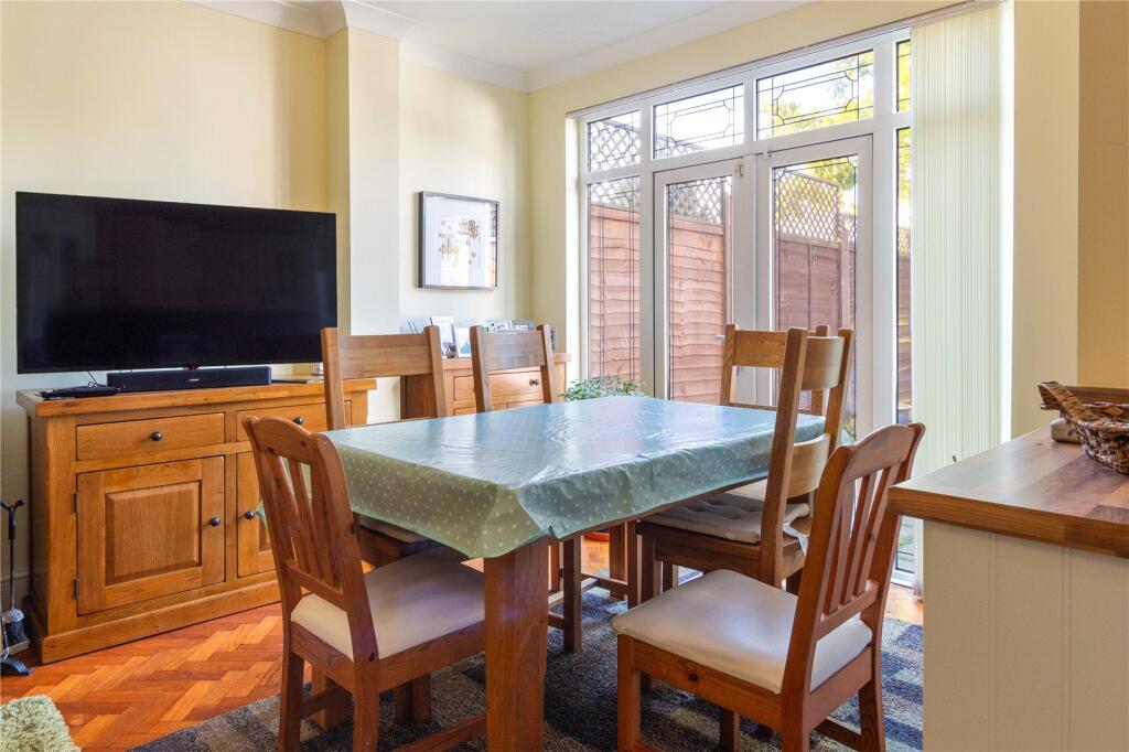 Dining/Sitting Area