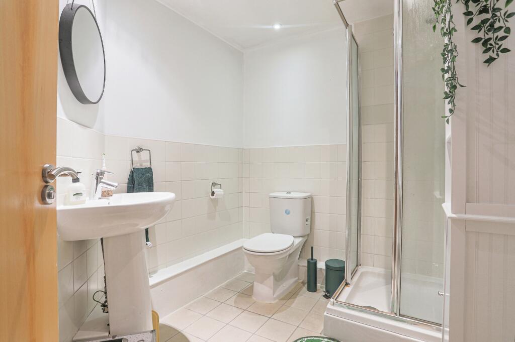 Ensuite