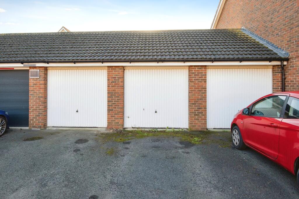 Garage &amp; Parking