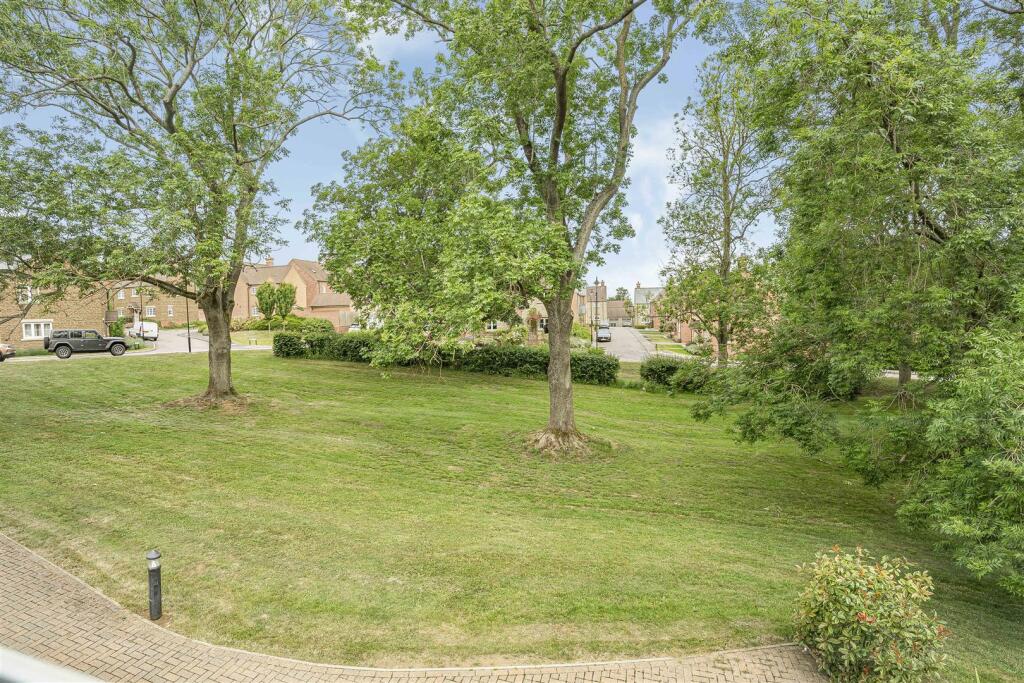 25 Drayson Way, Towcester (36).JPG