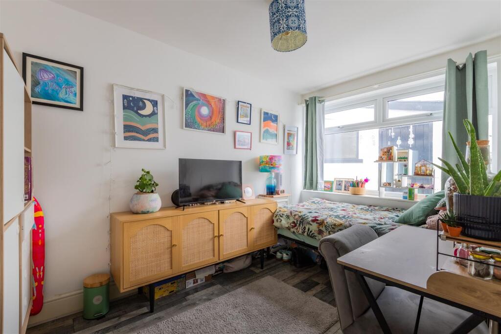 Conybeare Road 23-13.jpg