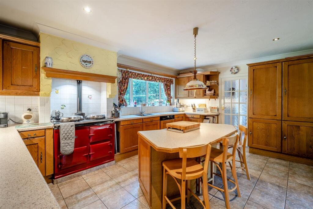 8645743-interior03.jpg