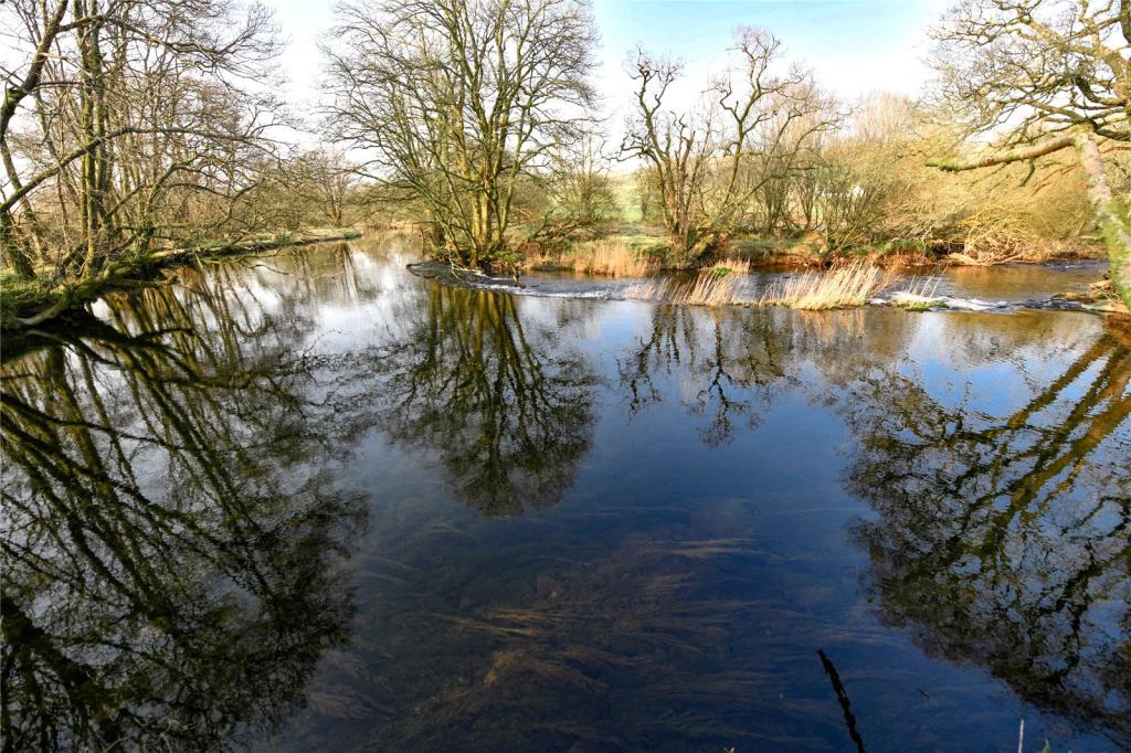 Nearby Cairn Water