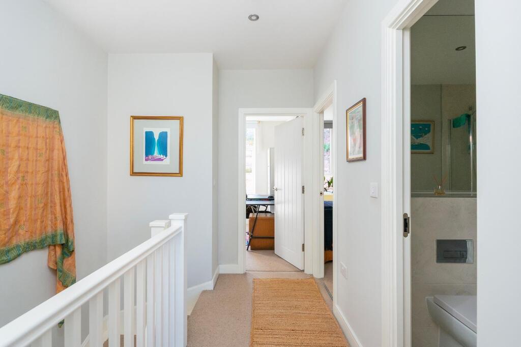 1B4RTN - Landing A.jpg